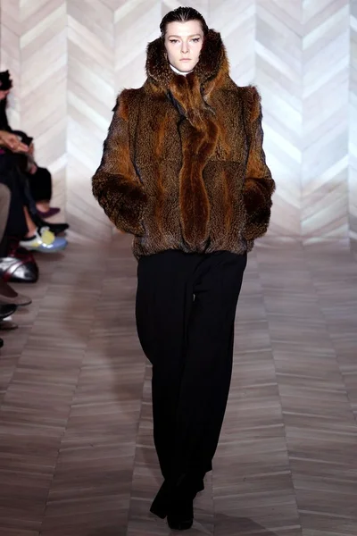 Look 26